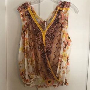 Free people size med top